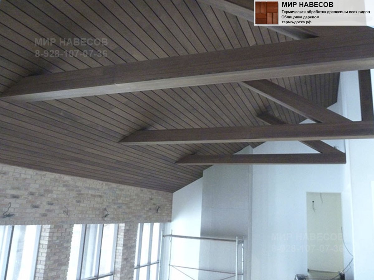 Подвесной потолок из досок