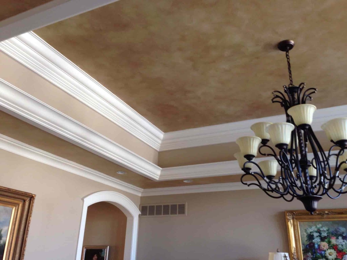 Отделка прихожей декоративной штукатуркой