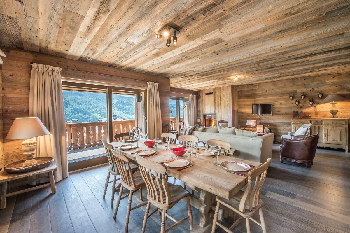 Дерево в интерьере