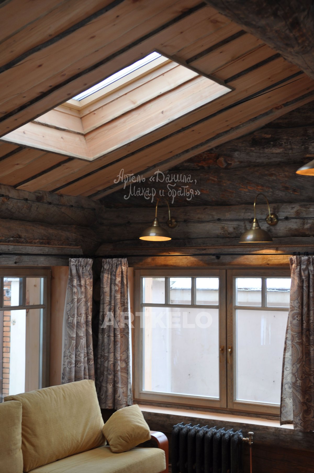 Потолок из необрезной доски