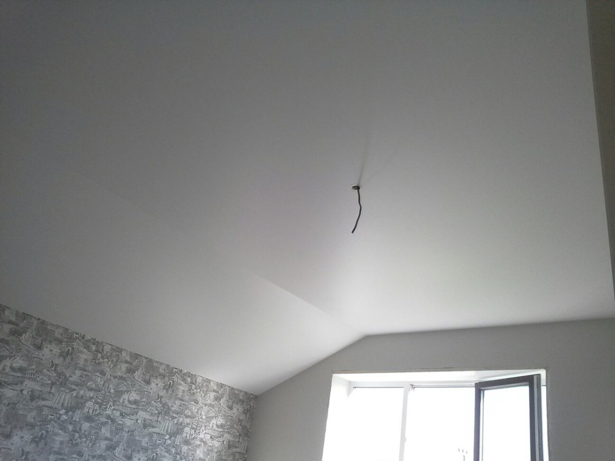 Безшва натяжные потолки