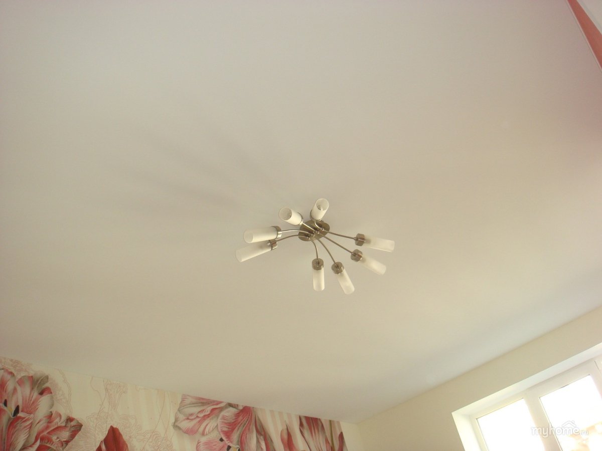 Шов на натяжной потололке