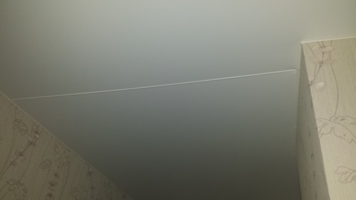 Шов на натяжном потолке