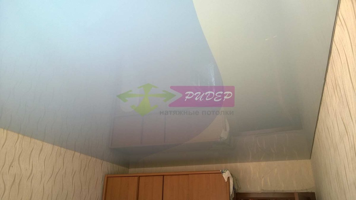 Шов на натяжном потолке матовом