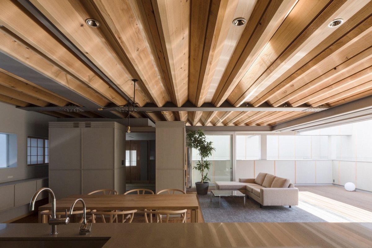 Фанера на потолке в интерьере