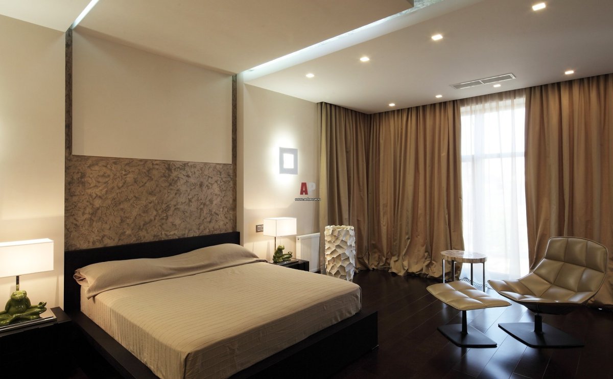 Красивые натяжные потолки для спальни в современном стиле