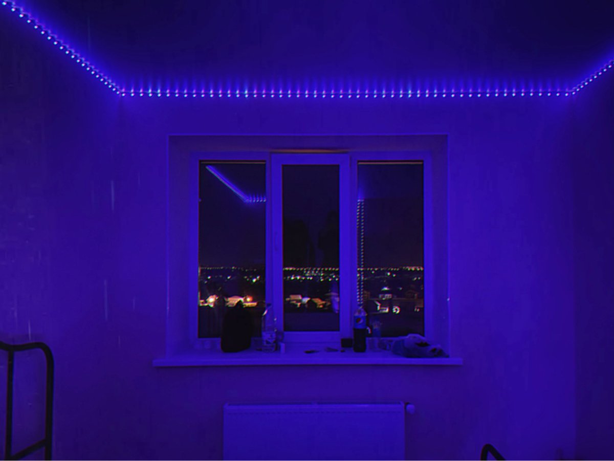 Натяжной потолок с подсветкой