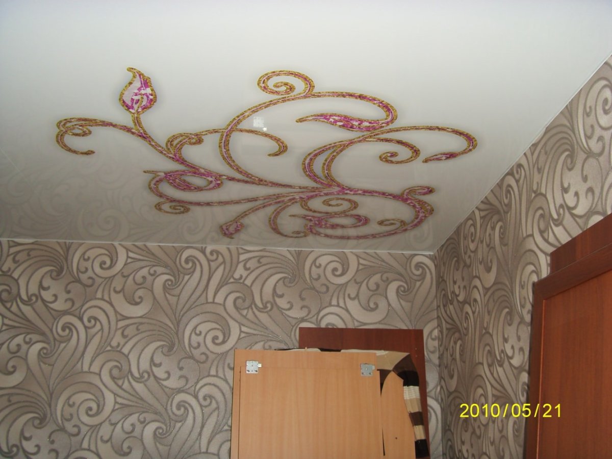 Потолки натяжные в стиле ар-деко