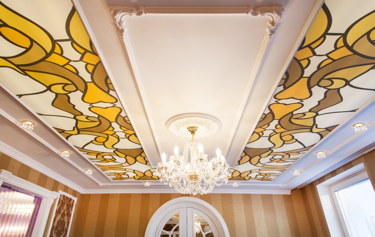 Натяжные потолки в зал в стиле арт деко