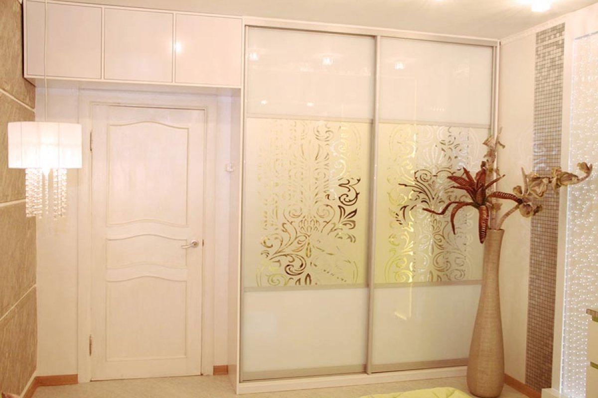 Встроенные шкафы в прихожую