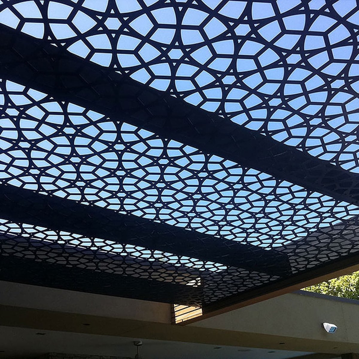 Металлический перфорированный потолок