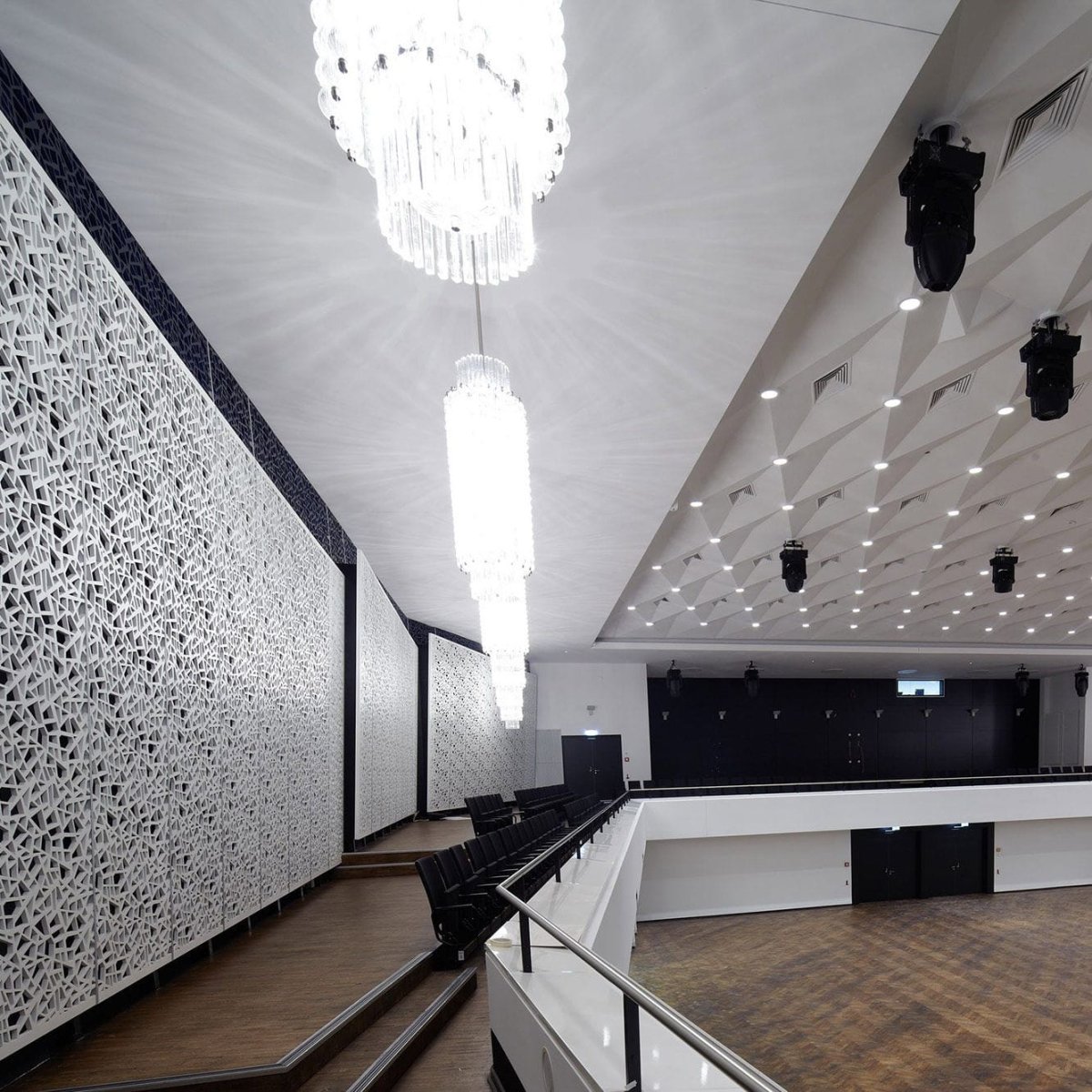 Металлический подвесной потолок