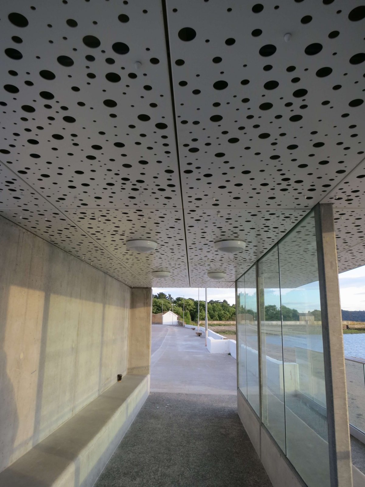 Металлические перфорированные перегородки