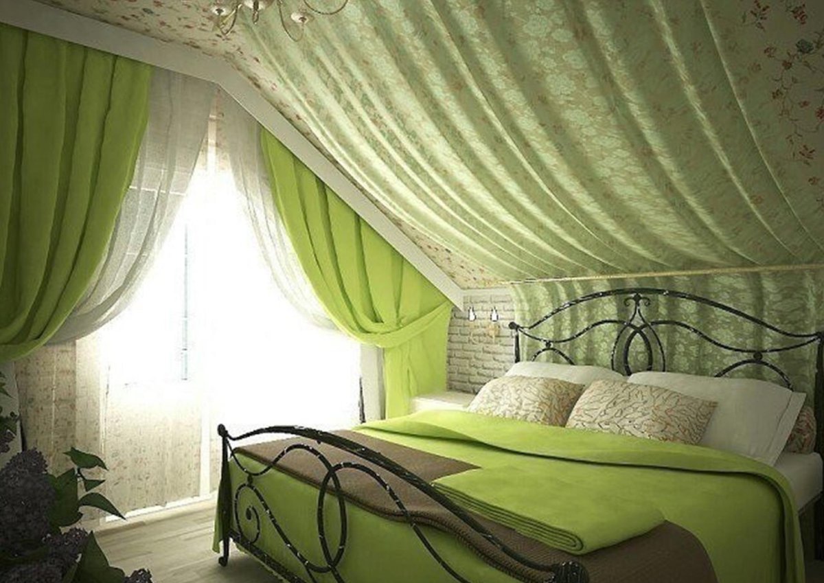 Зеленый натяжной потолок