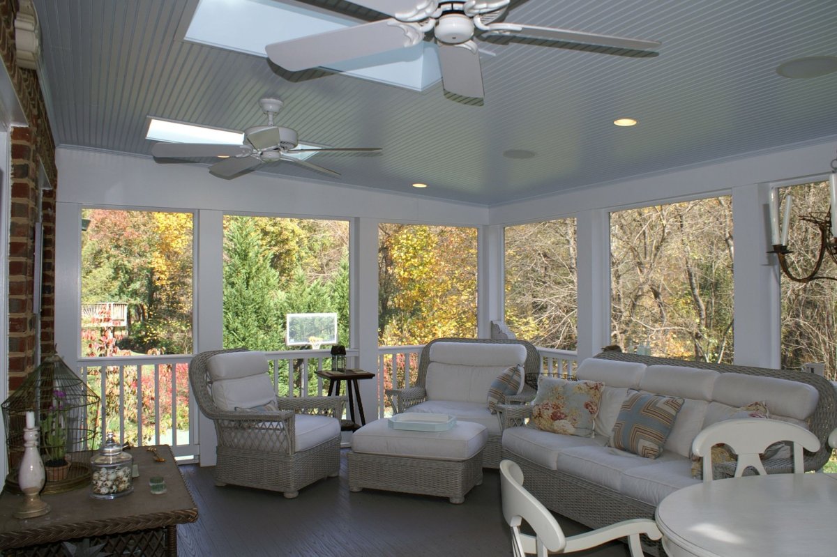 Потолок на веранде в частном доме