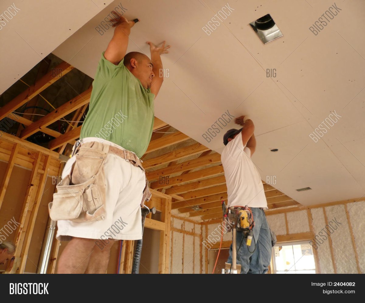 Подшивка потолка в каркасном доме