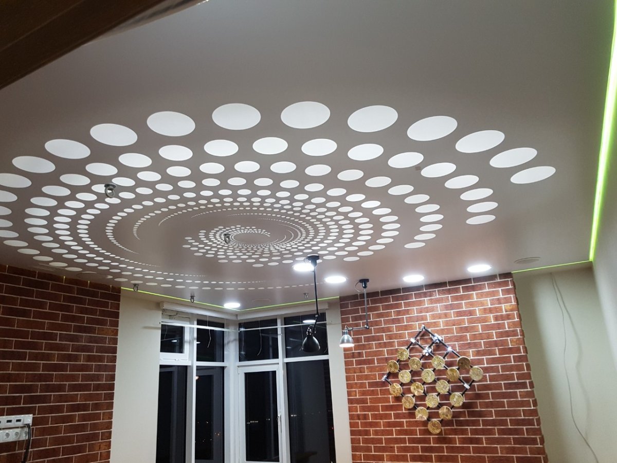 Резные натяжные потолки apply