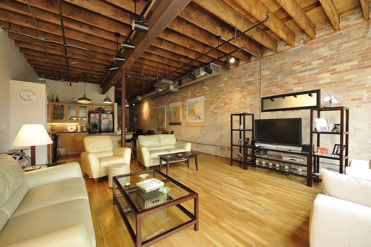 Фальшбалки в интерьере лофт