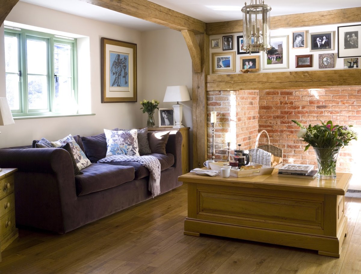 Потолок в спальне в деревенском стиле