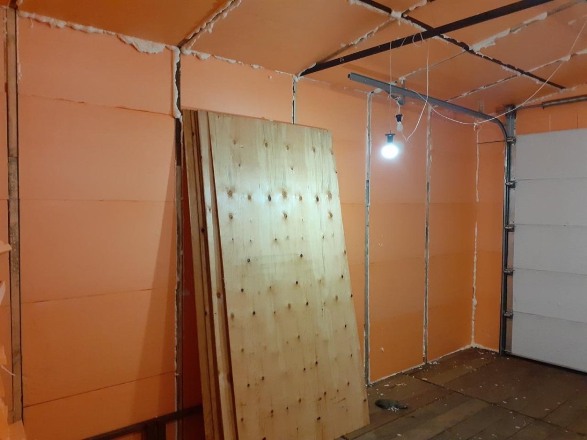 Шумоизоляция потолка пенопластом