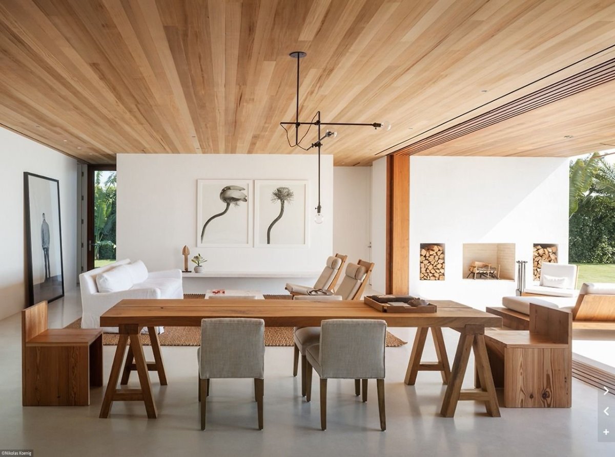 Деревянный потолок в интерьере