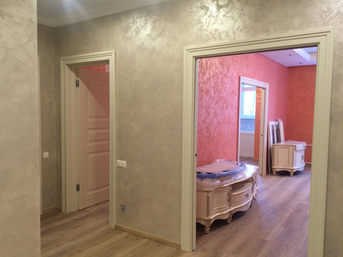 Перламутровая краска для стен в коридоре