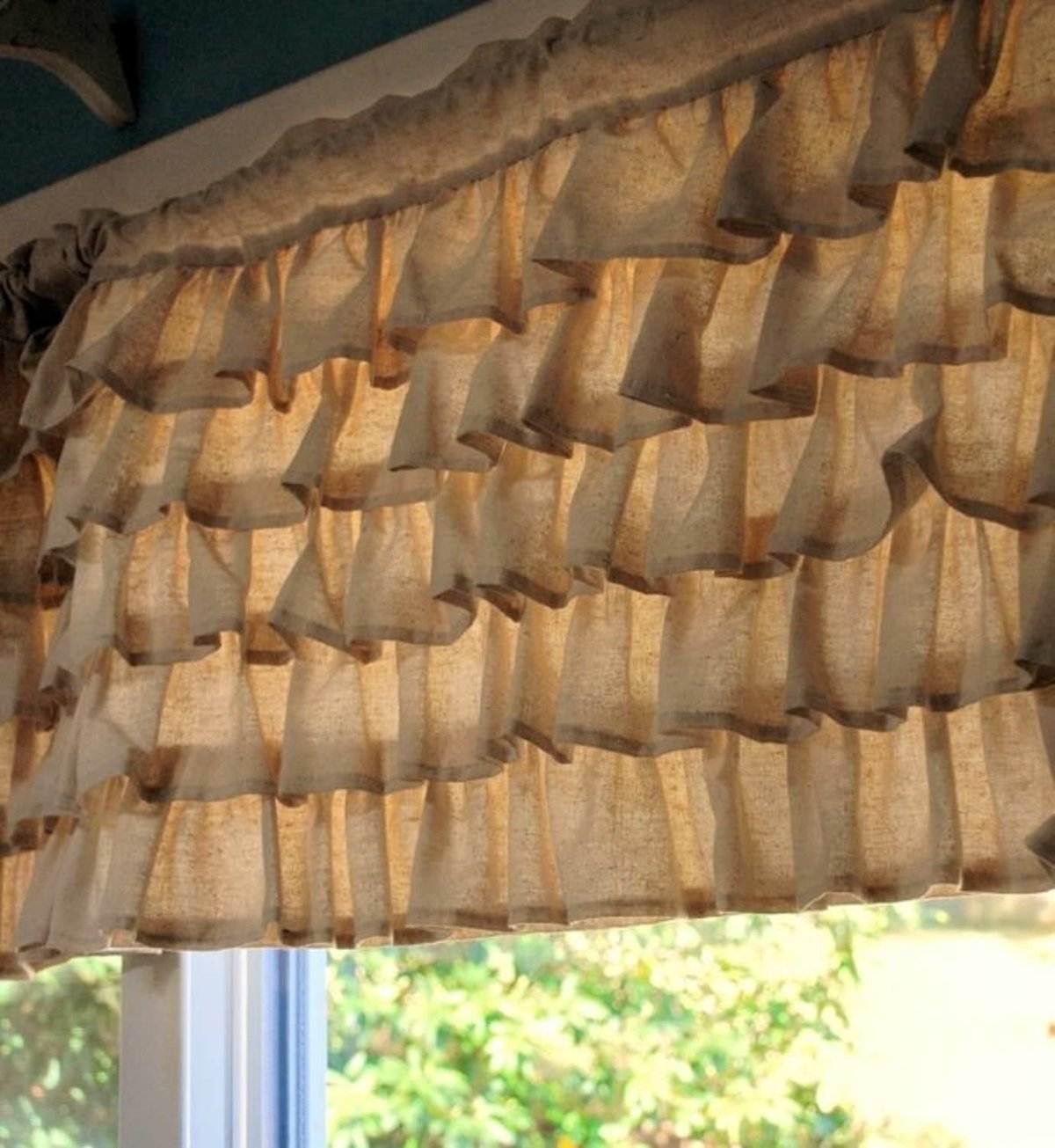 Отделка стен мешковиной