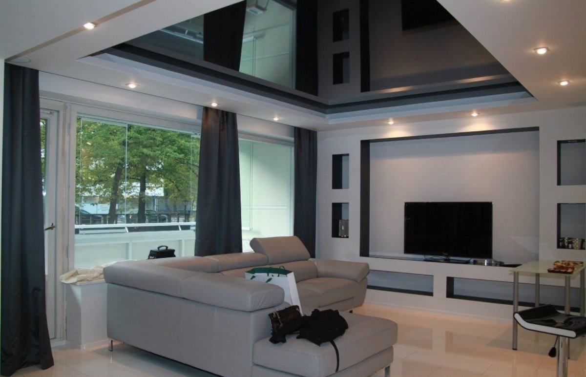 Прохктор и глянцевый потолок