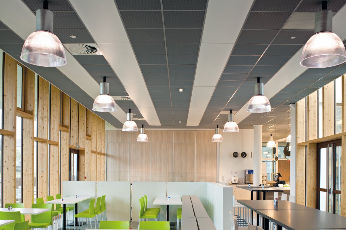 Потолки в кафетерии