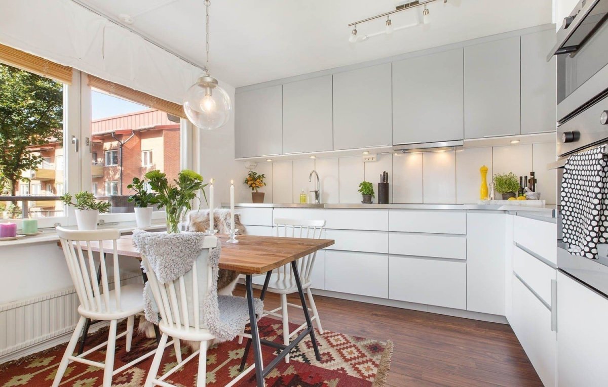 Интерьер кухни гостиной в доме