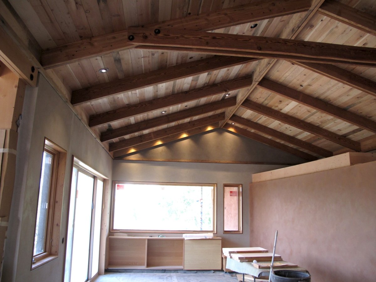 Материал для потолка на даче