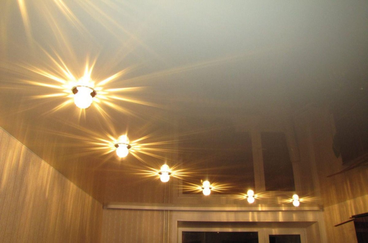Точечные светильники для натяжных потолков