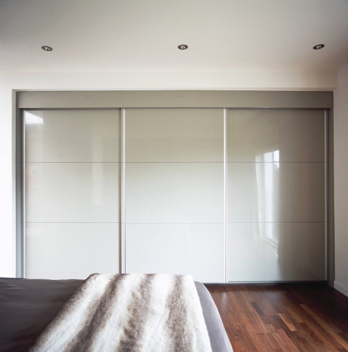 Шкаф раздвижной в спальню