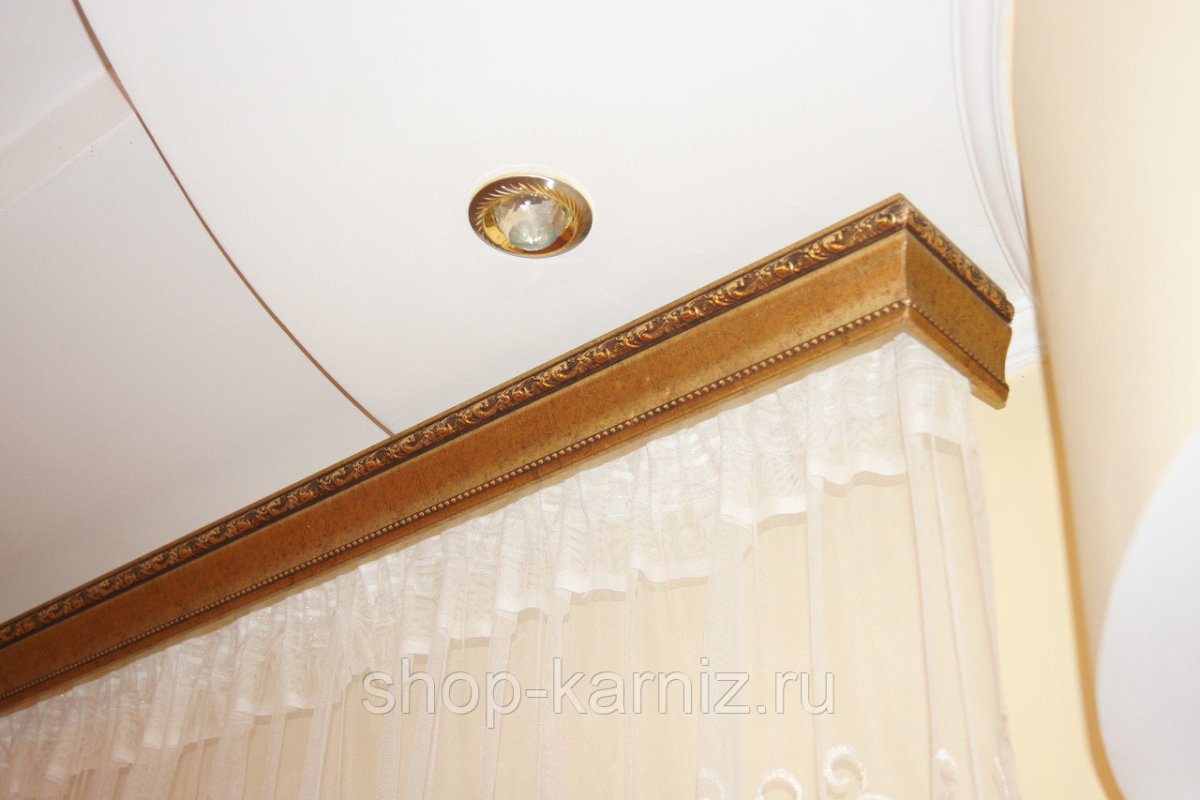 Багетный карниз Реус потолочный