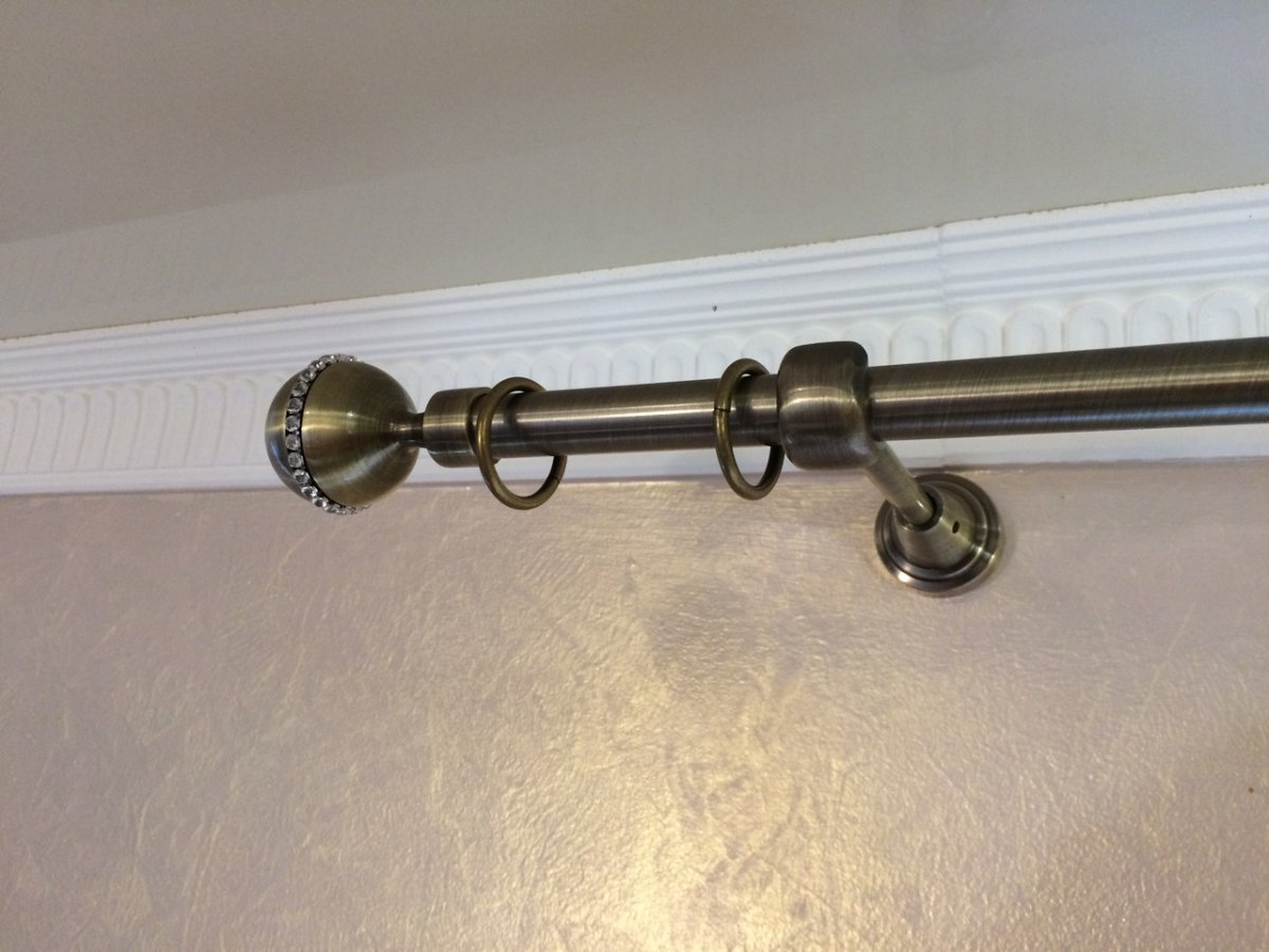 Карнизы для занавесок