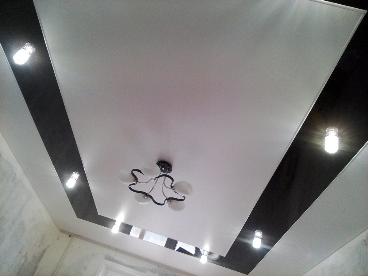 Натяжные потолки черно белые