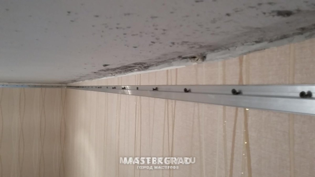 Саморезы для багета натяжного потолка