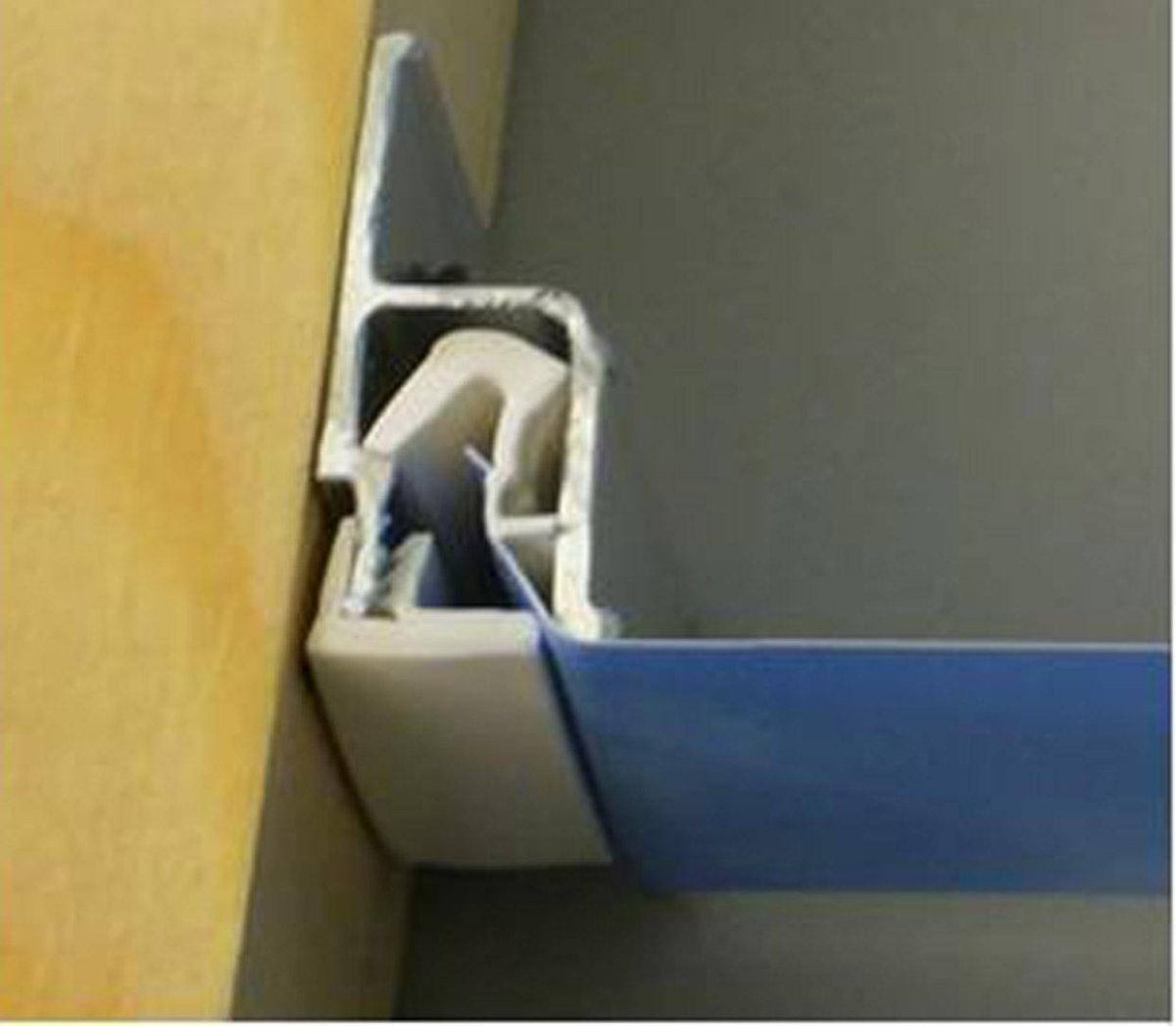 Натяжной потолок гарпунная система