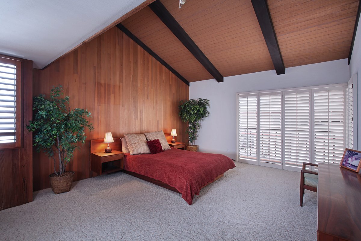 Отделка комнаты вагонкой вертикально