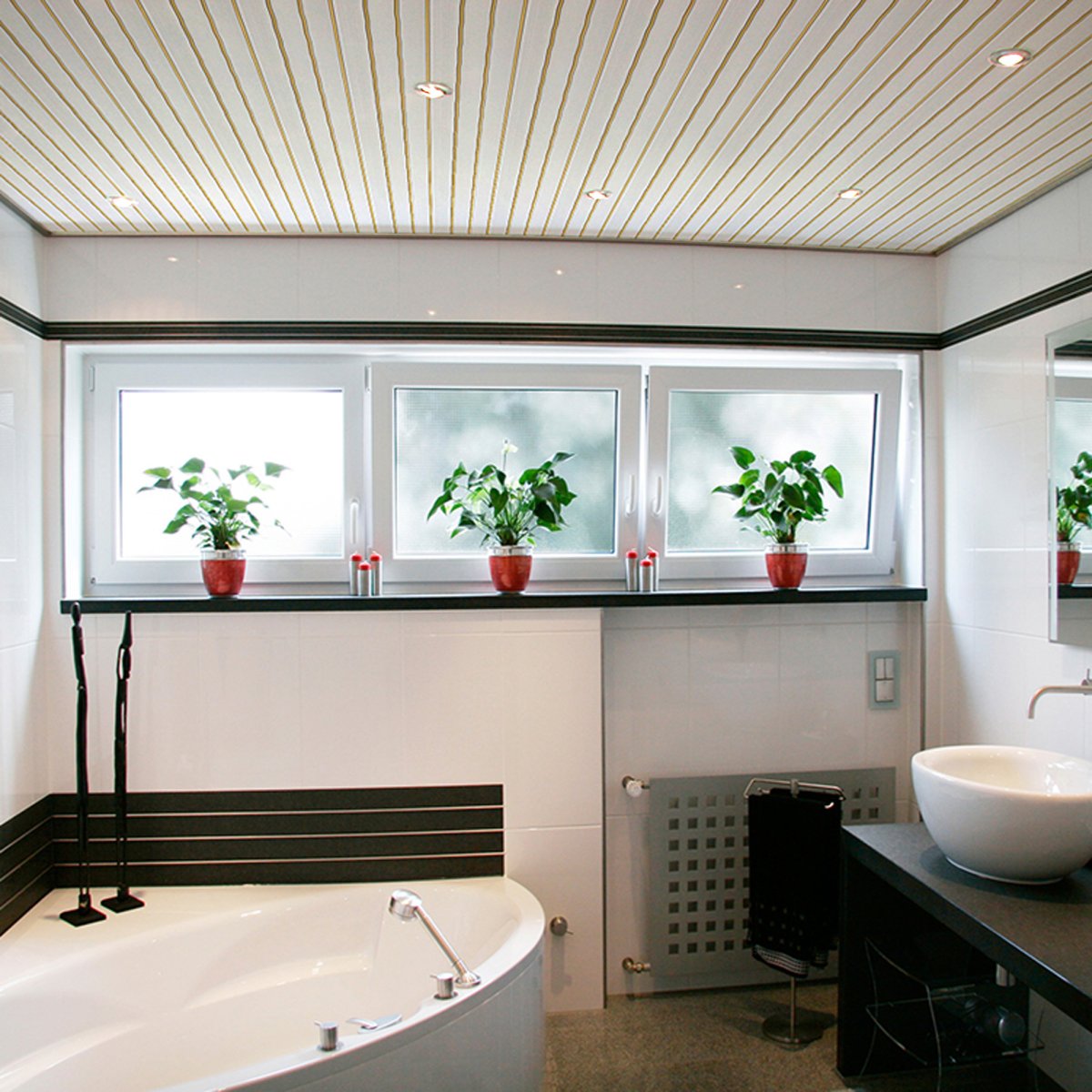 Потолок в ванной