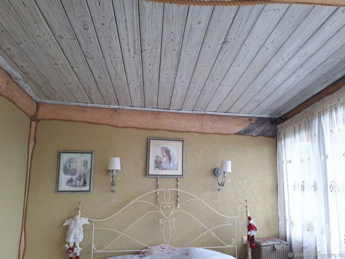 Деревянный потолок в интерьере