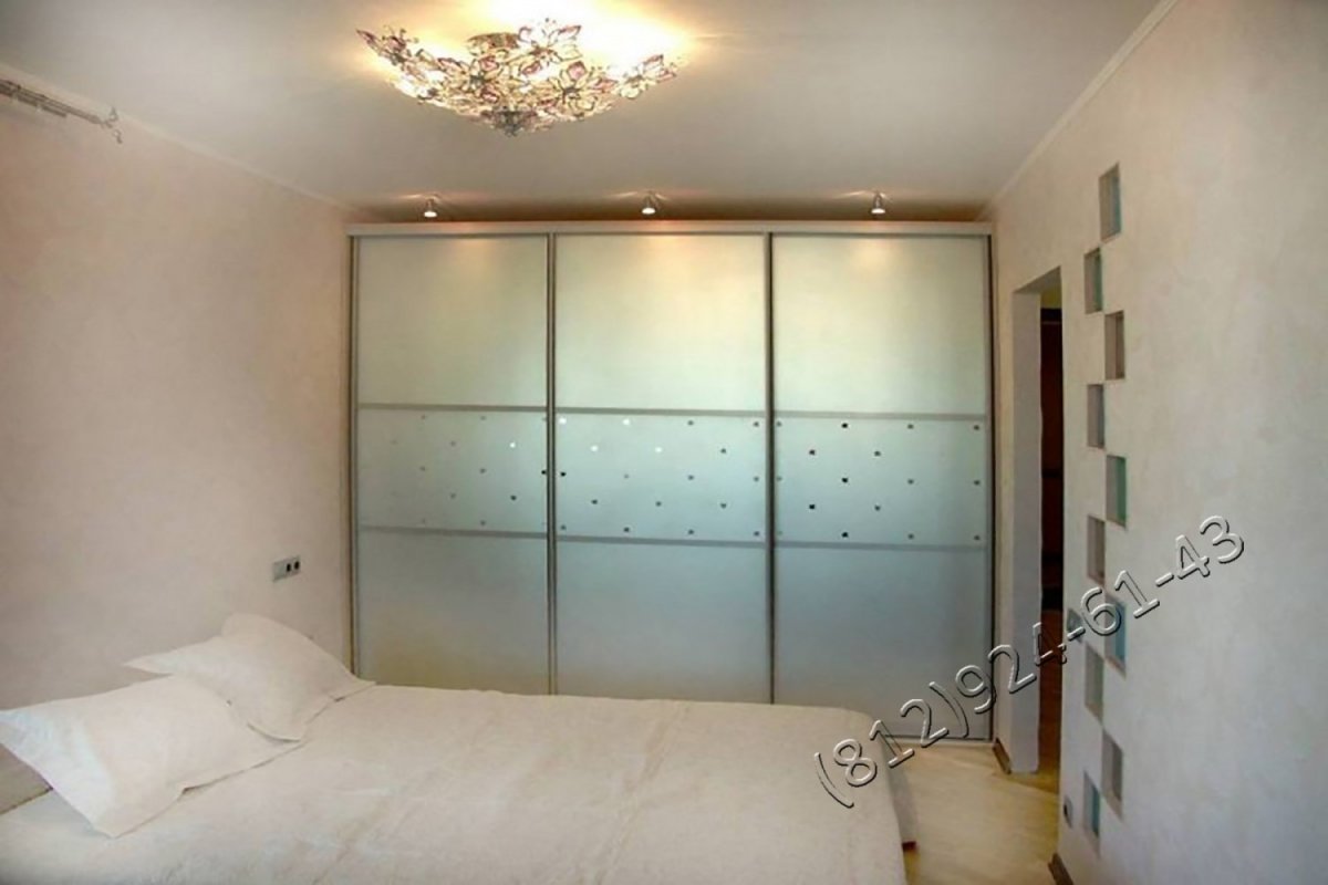 Встроенные шкафы в спальню