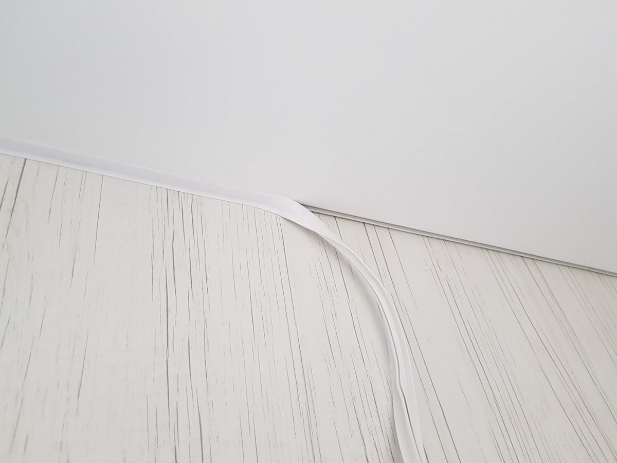 Маскировочная лента для натяжного потолка