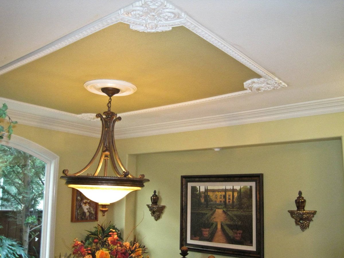 Лепнина на потолке