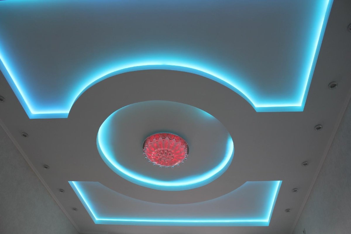 Фигурный потолок