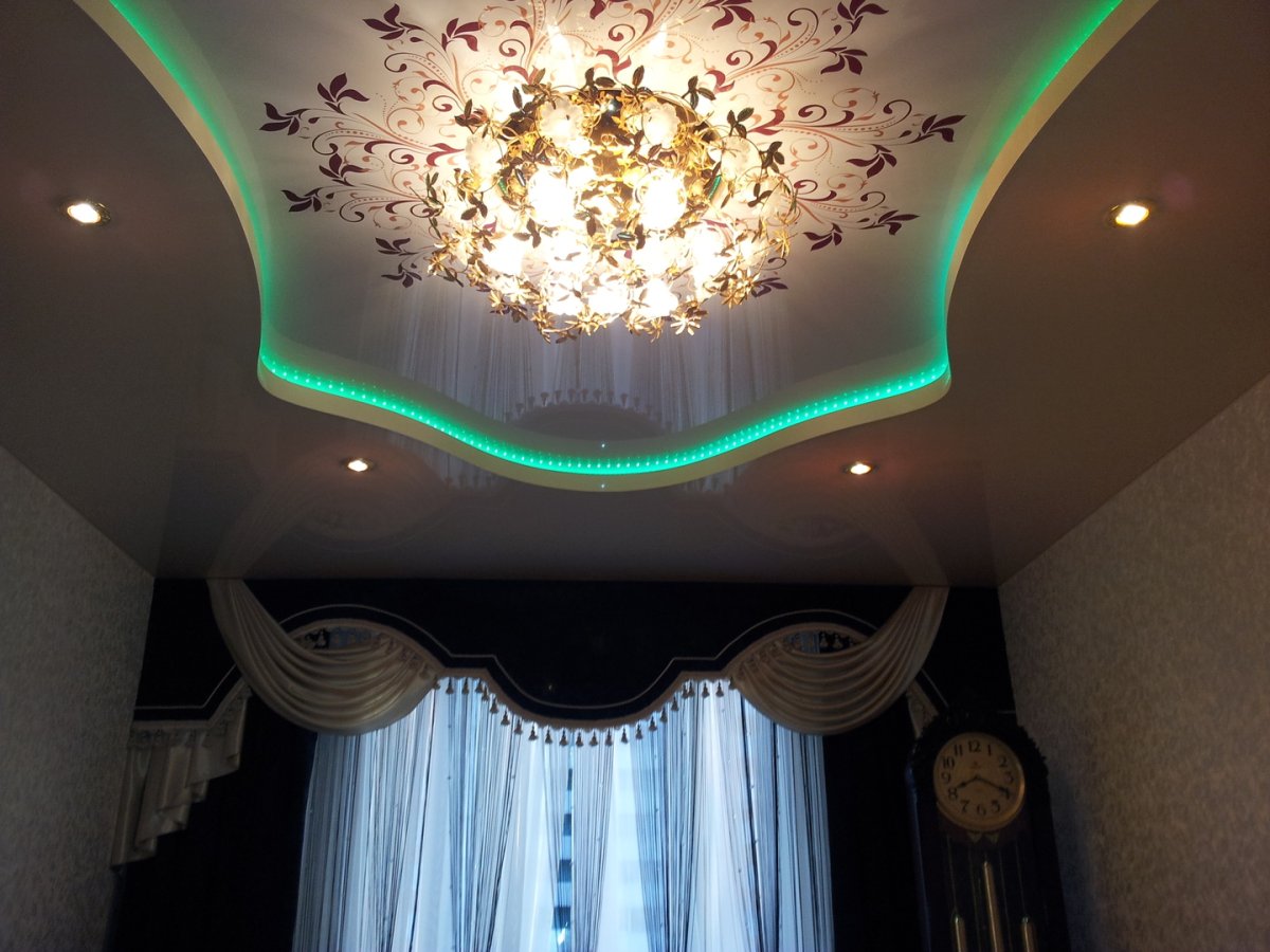 Двухуровневый потолок