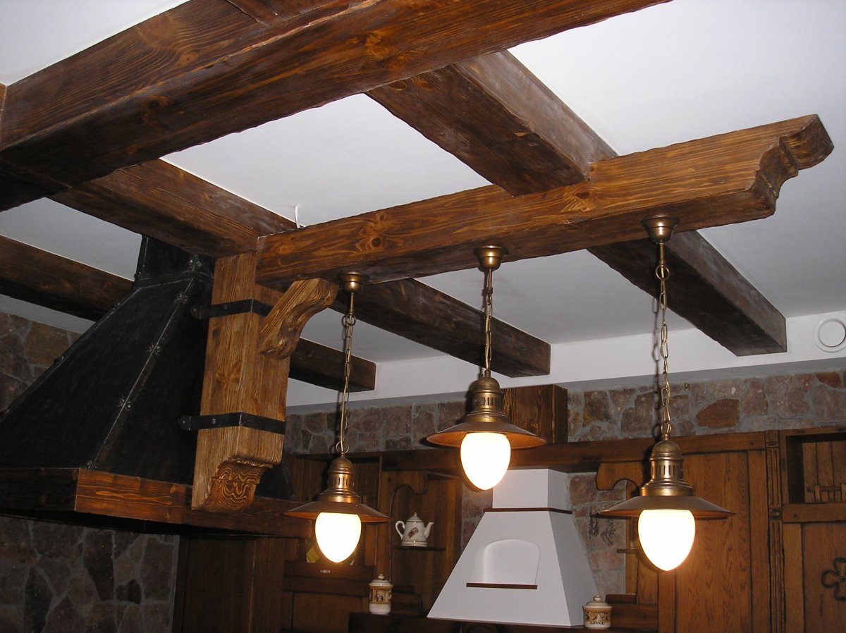 Балки деревянные декоративные