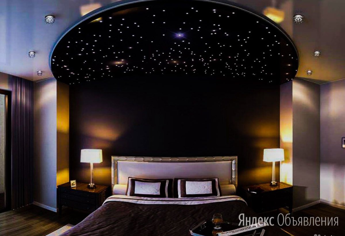 Натяжной потолок с орхидеей