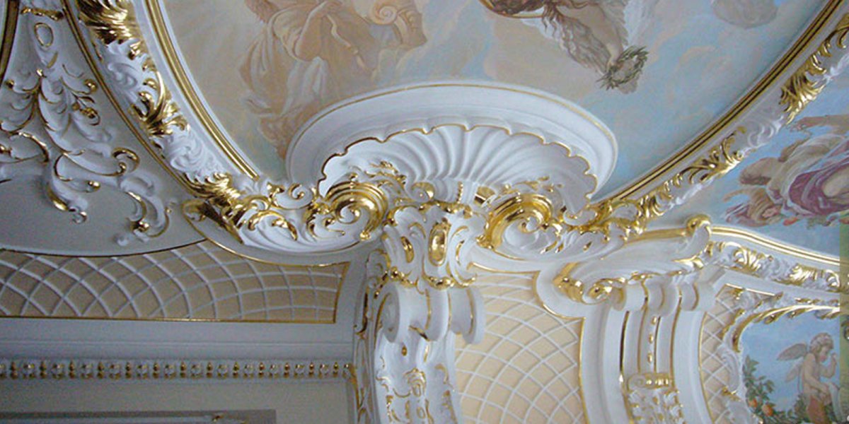 Лепка на потолке