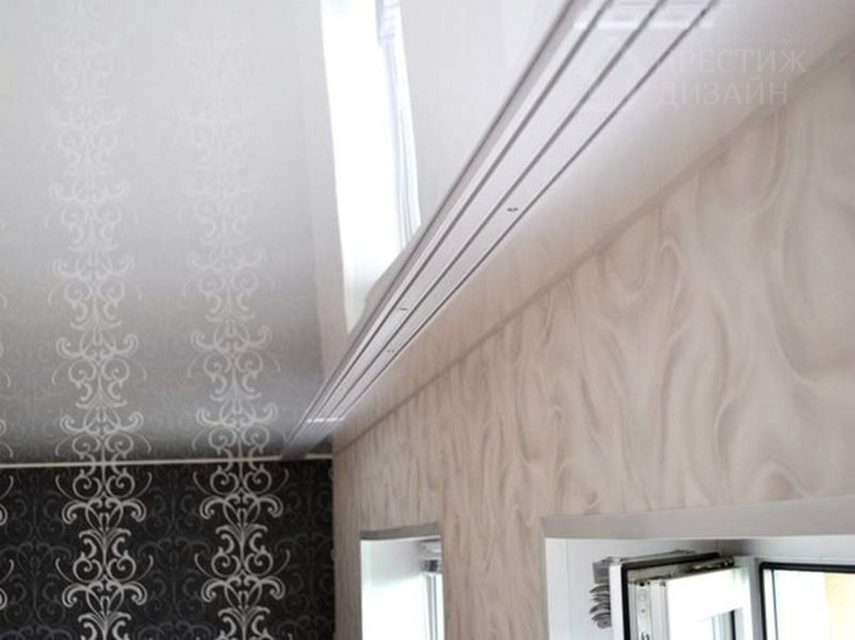 Потолочный карниз для натяжных потолков